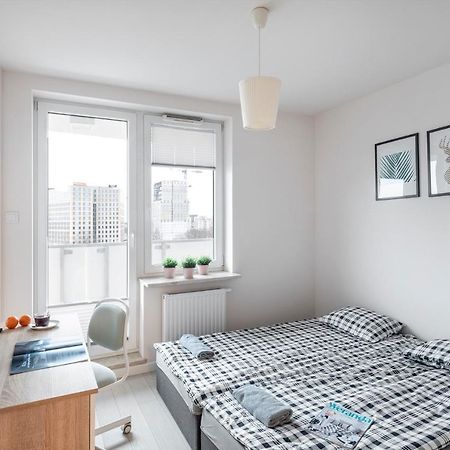 Waw Pokoje Manhattan Warschau Buitenkant foto